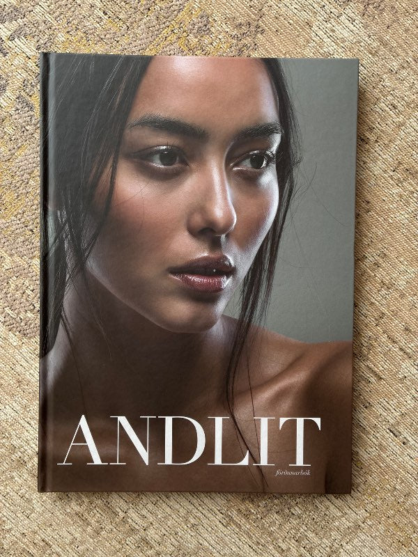 Andlit bók