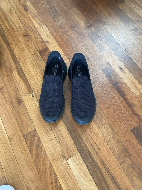 Sketchers slip in