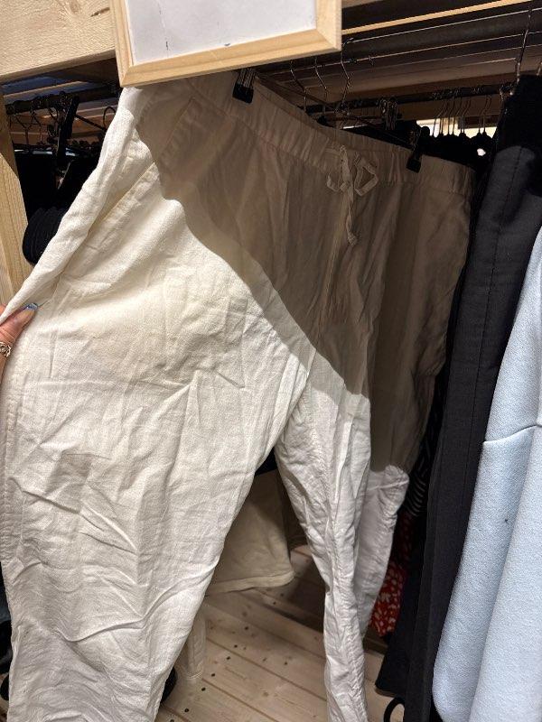 Hör buxur