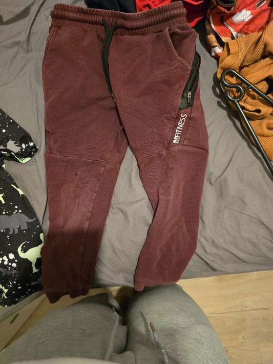 M fitness vínrauaðar